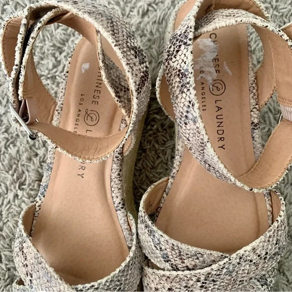 Chinese Laundry Zala espadrille/wedge platform sandals,‎ snake print size 8.5/39 - Picture 6 of 9